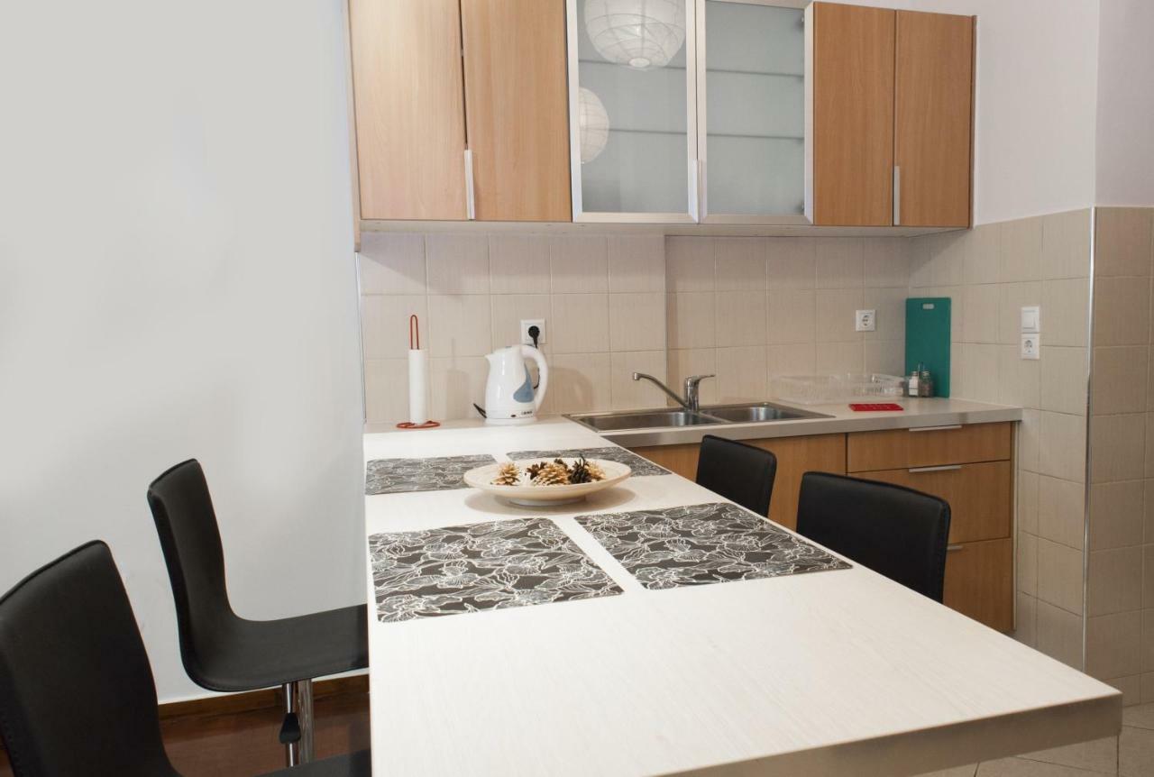 Modern Apartment, Excellent And Vibrant Location!! 雅典 外观 照片